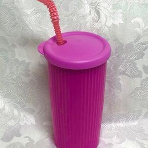 NWOT Tupperware Insulated Tumbler, 24 oz capacity